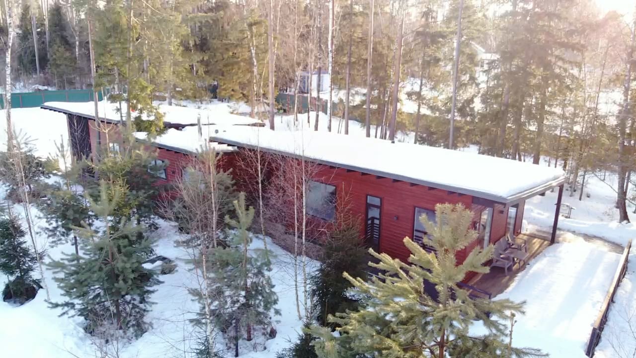 Современный загородный коттедж