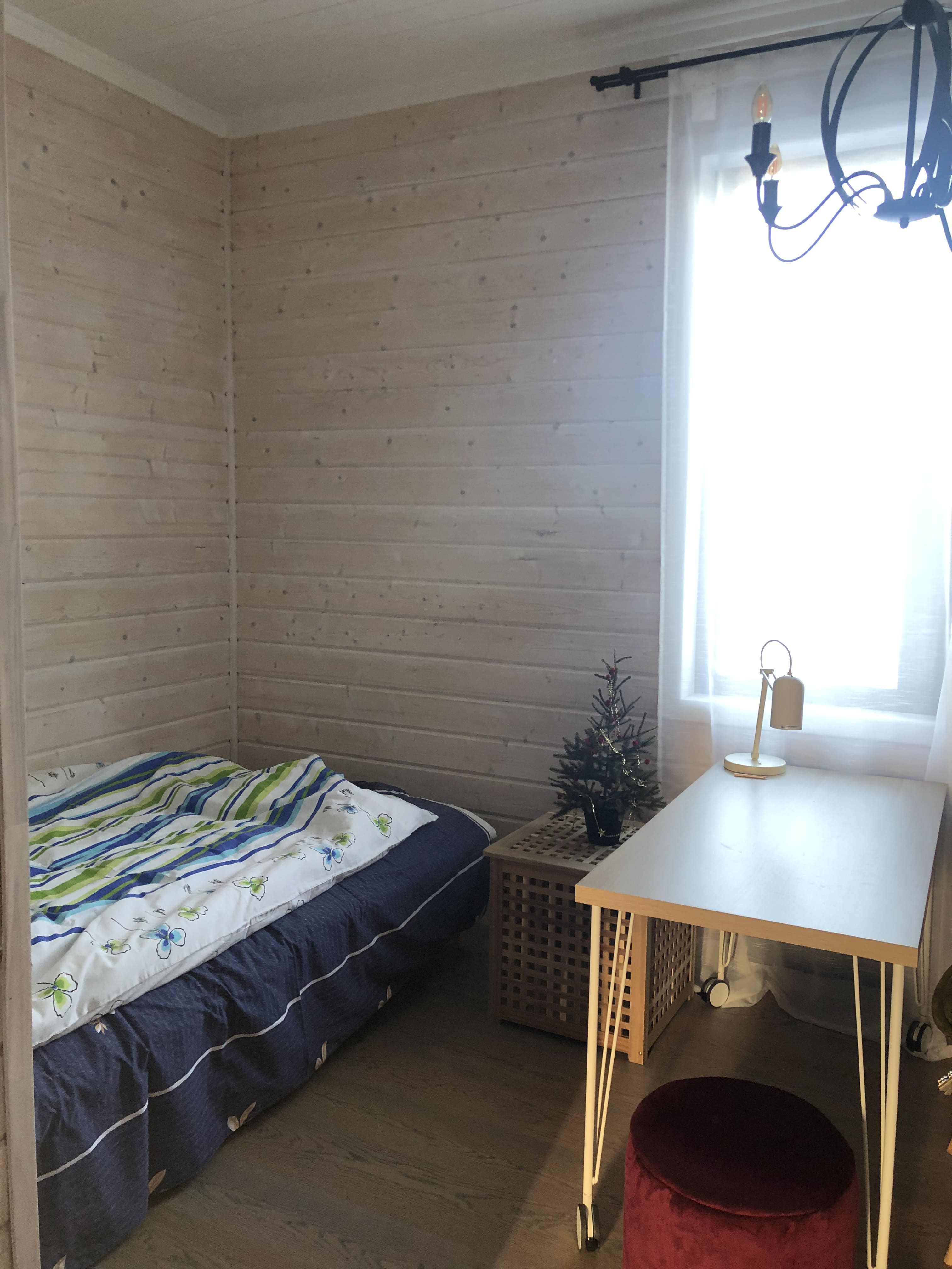 Современный загородный коттедж